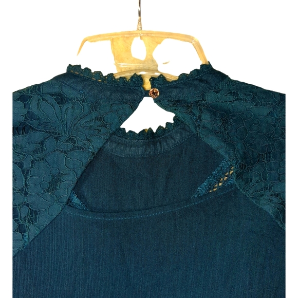 Altar'd State Long Ruffle Sleeves Top Size Medium - Picture 4 of 5